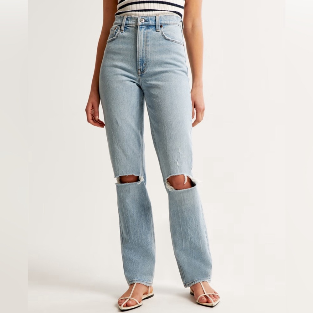 Abercrombie & Fitch The 90’s Straight Ultra High Rise Jean - Like New